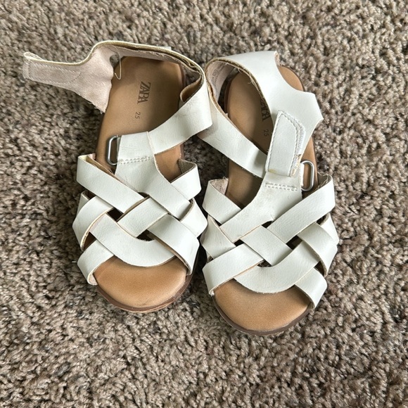 Zara Kids White Sandals - Picture 1 of 2